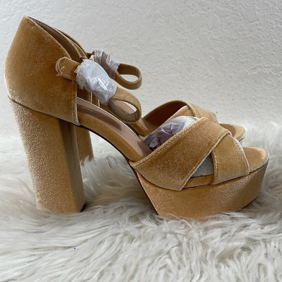 LULUS Crushest Champagne Velvet Rhinestone Ankle Strap Heels Size 10 NEW - Picture 9 of 16